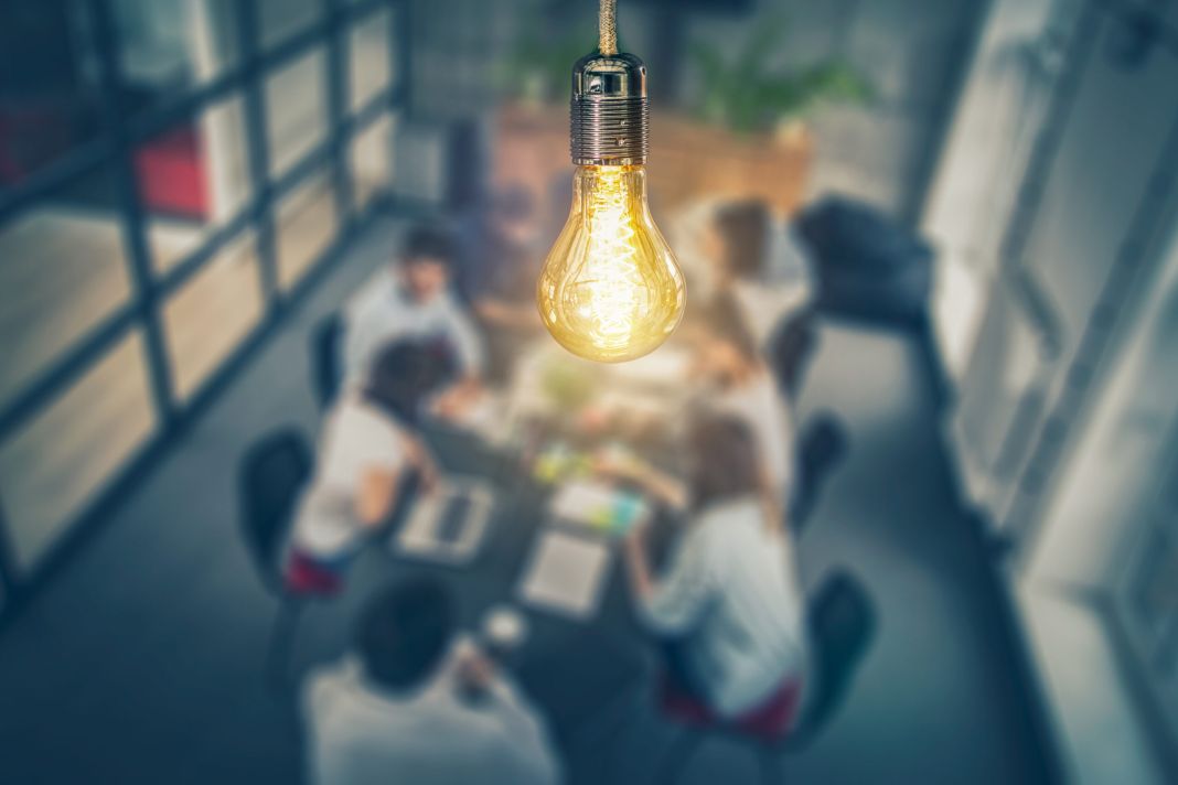 ¿Cómo puede un líder emprendedor mantener el enfoque?