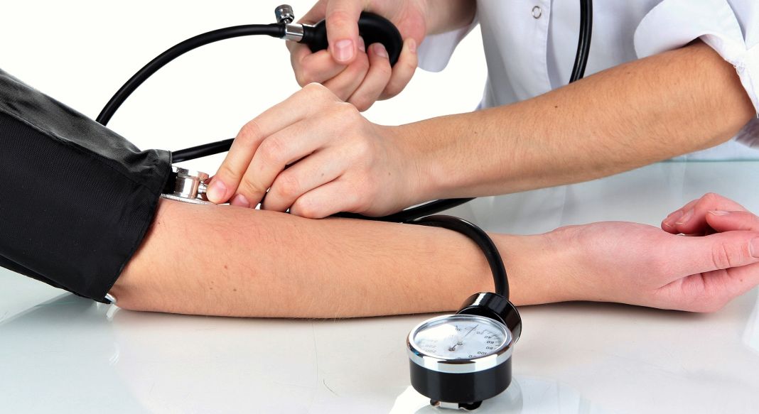 Qué efectos tiene la hipertensión arterial en el cuerpo