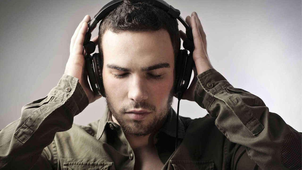 Cómo elegir la música adecuada para mejorar tu estado de ánimo
