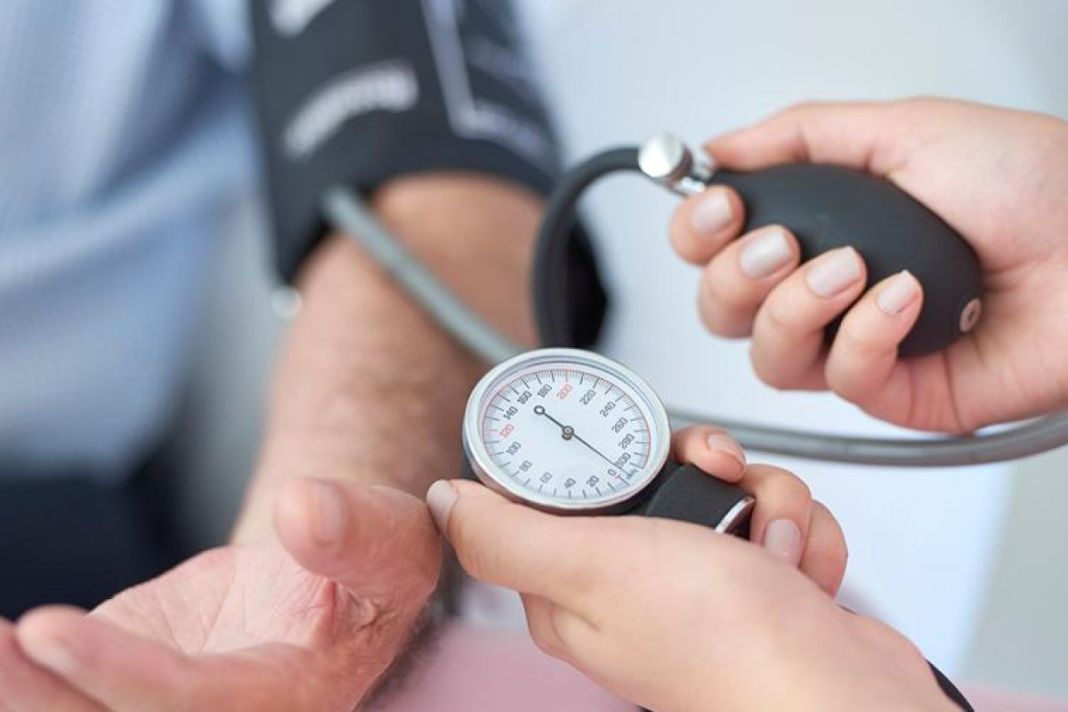 Controlar los niveles de colesterol y la presión arterial