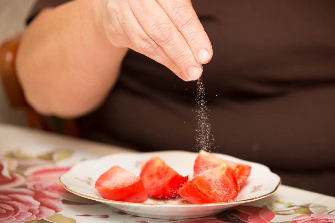 Reducir el consumo de sal es un importante paso hacia una mejor salud cardiovascular. 
