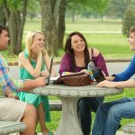 Vida social: 10 claves para fomentar la participación en actividades sociales