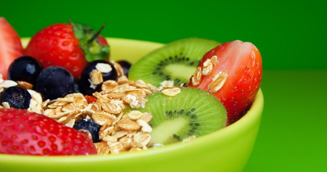 Una dieta de 2000 calorías es una excelente manera de mantener una alimentación saludable y equilibrada mientras se quema grasa.