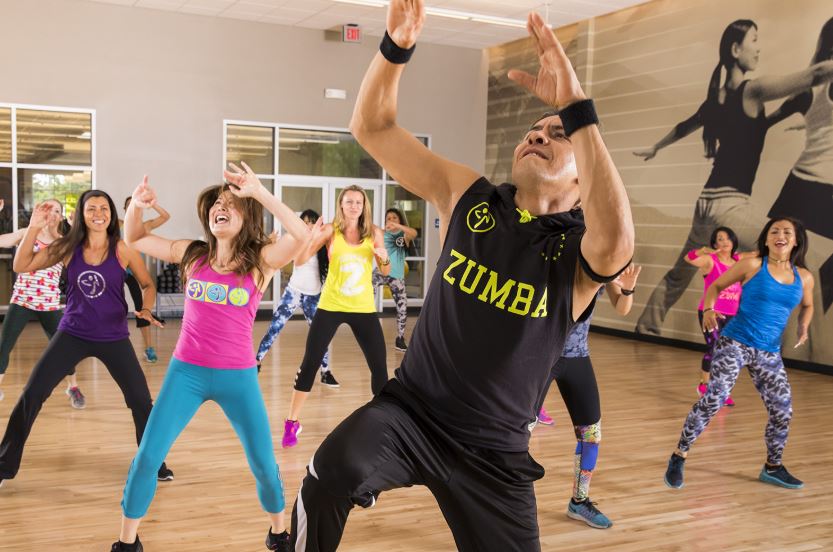 CÓMO EMPEZAR CON LA ZUMBA Y AERÓBICOS DE BAILE