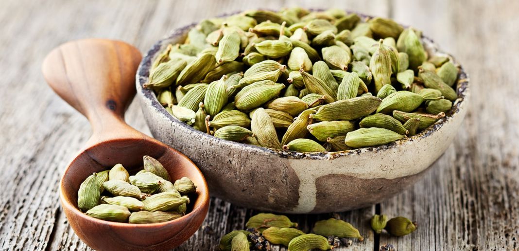 CÓMO INTEGRAR EL CARDAMOMO EN TU RUTINA DIETÉTICA