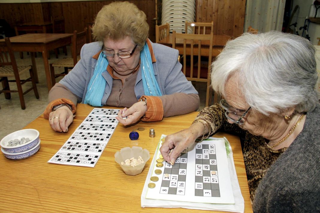 LA IMPORTANCIA DE LA AUTONOMÍA EN LA TERCERA EDAD: EL PAPEL DEL EJERCICIO MENTAL EN EL BIENESTAR DE LA TERCERA EDAD