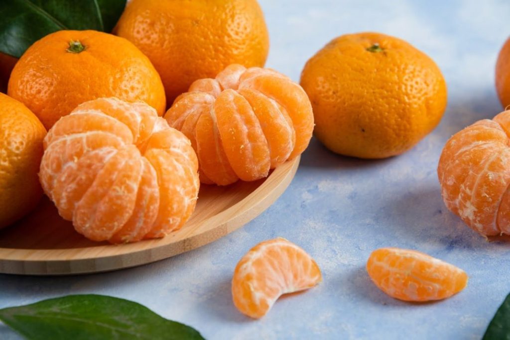 Incorporando mandarinas en una dieta saludable