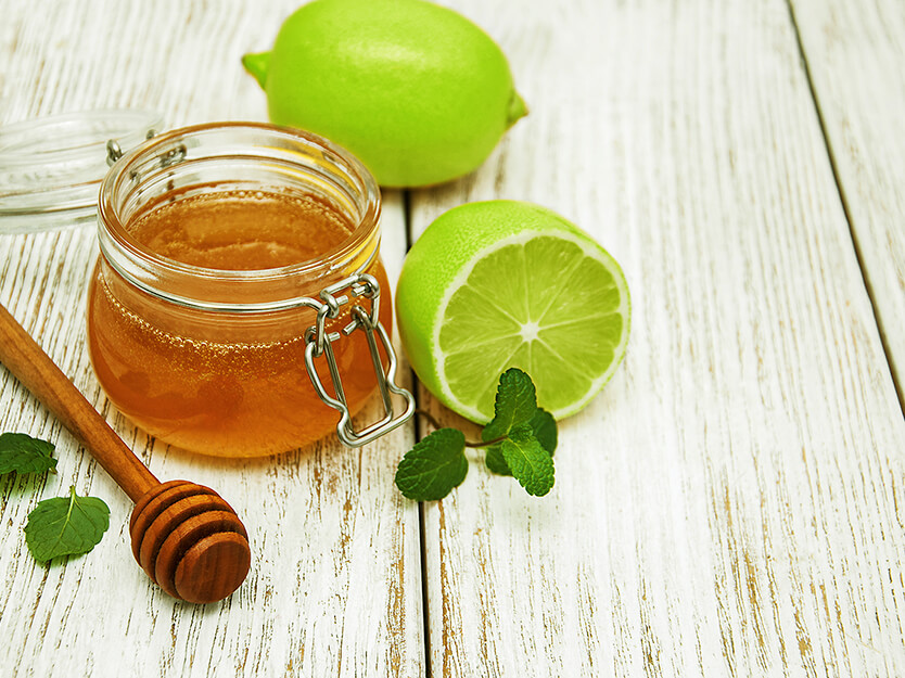 Infusión de miel y limón