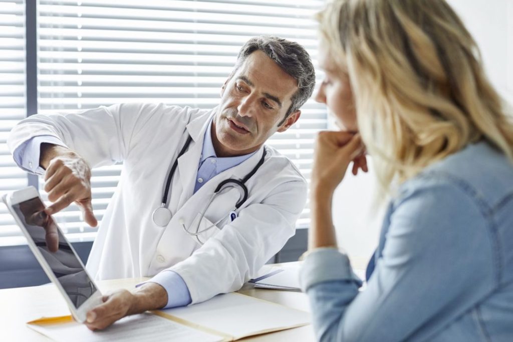 CÓMO ESTÁ TRANSFORMANDO LA SALUD