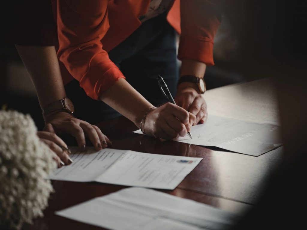 Qué es una constancia de trabajo y cómo conseguir una de tu jefe 1 Vida.es Qué es una constancia de trabajo y cómo conseguir una de tu jefe