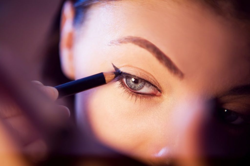 Eyeliner doble: guía práctica para que puedas hacértelo 1 Vida.es Eyeliner doble guía práctica para que puedas hacértelo