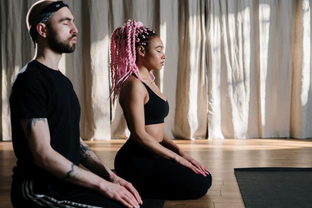 Así puedes usar la meditación para acabar con el estrés