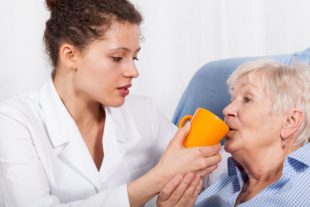 Cómo prevenir la deshidratación en las personas mayores 1 Vida.es Como prevenir la deshidratacion en las personas mayores 1 Vida.es