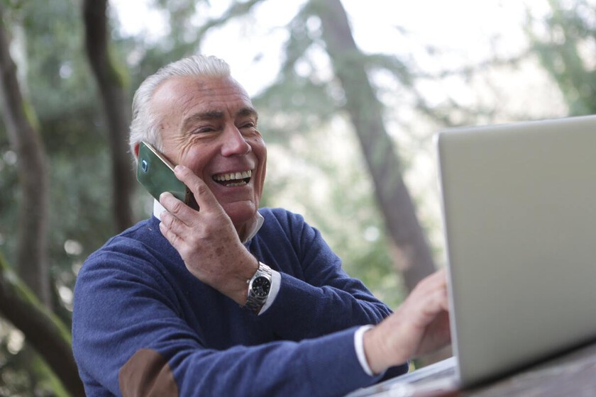 Gadgets que harán más sencilla la vida de las personas mayores 1 Vida.es Nuestra esperanza de vida aumenta constantemente