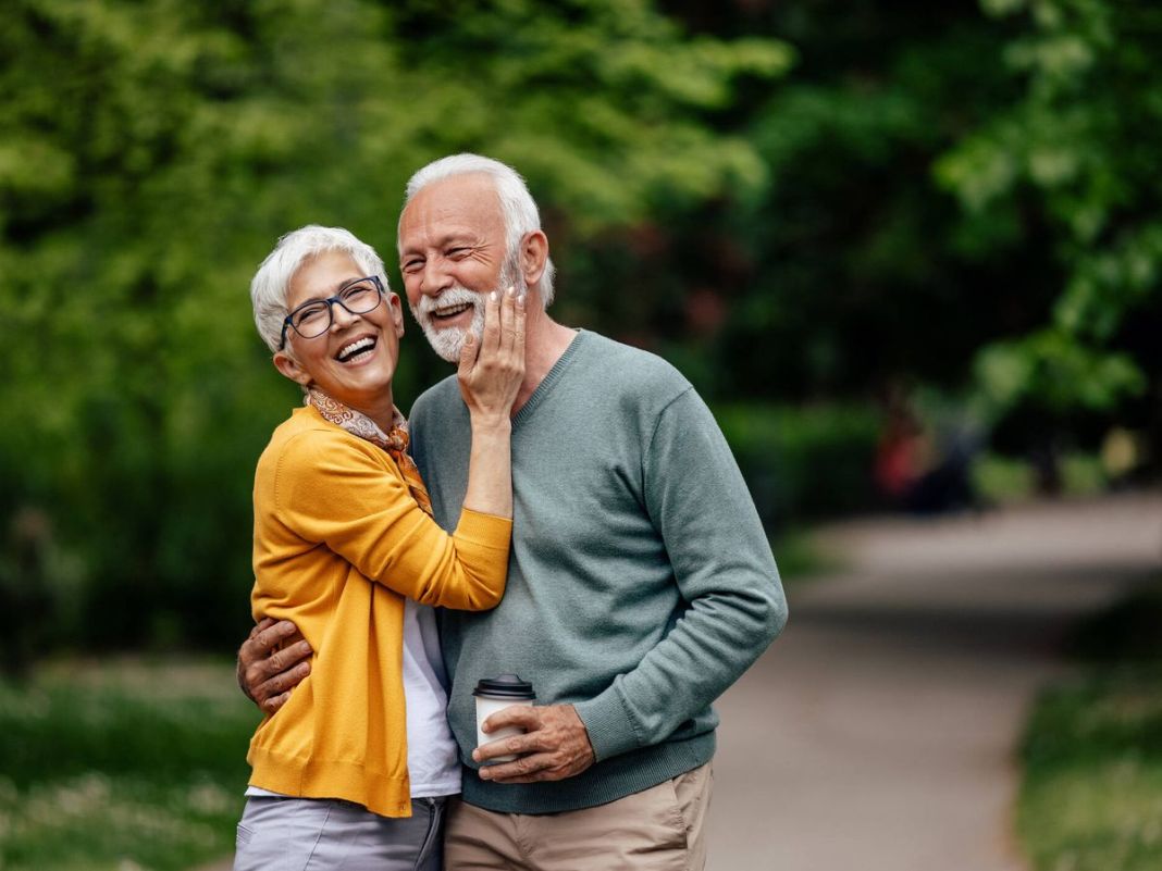 ¿Por qué es importante hacer ejercicios en la edad adulta?