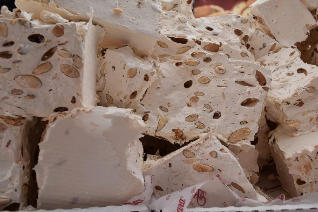 Por qué no debes comer turrón del año pasado 3 Vida.es postre