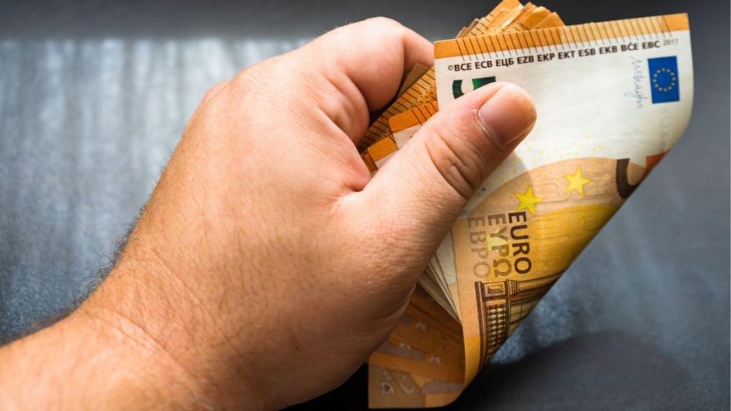 Si tienes más de 52 años puedes ganar 5500 al año con esta ayuda 1 Vida.es Prestación o subvención
