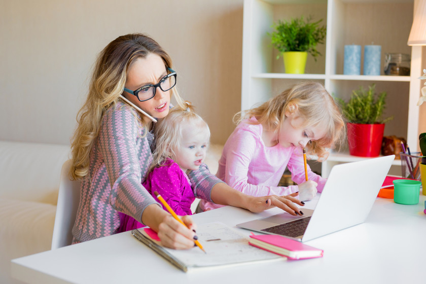 ¿Cuál es la mejor manera de organizar el teletrabajo en casa con niños?