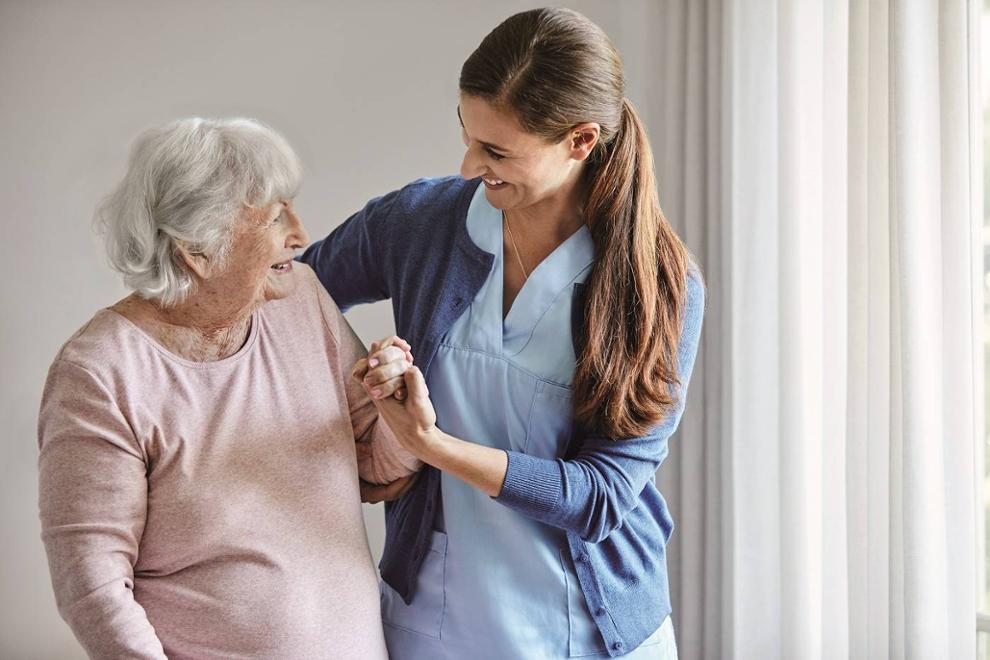 Programas de cuidado a domicilio para las personas mayores