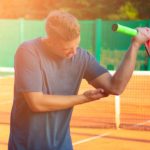 Codo de tenista: por qué se produce y cómo tratarlo