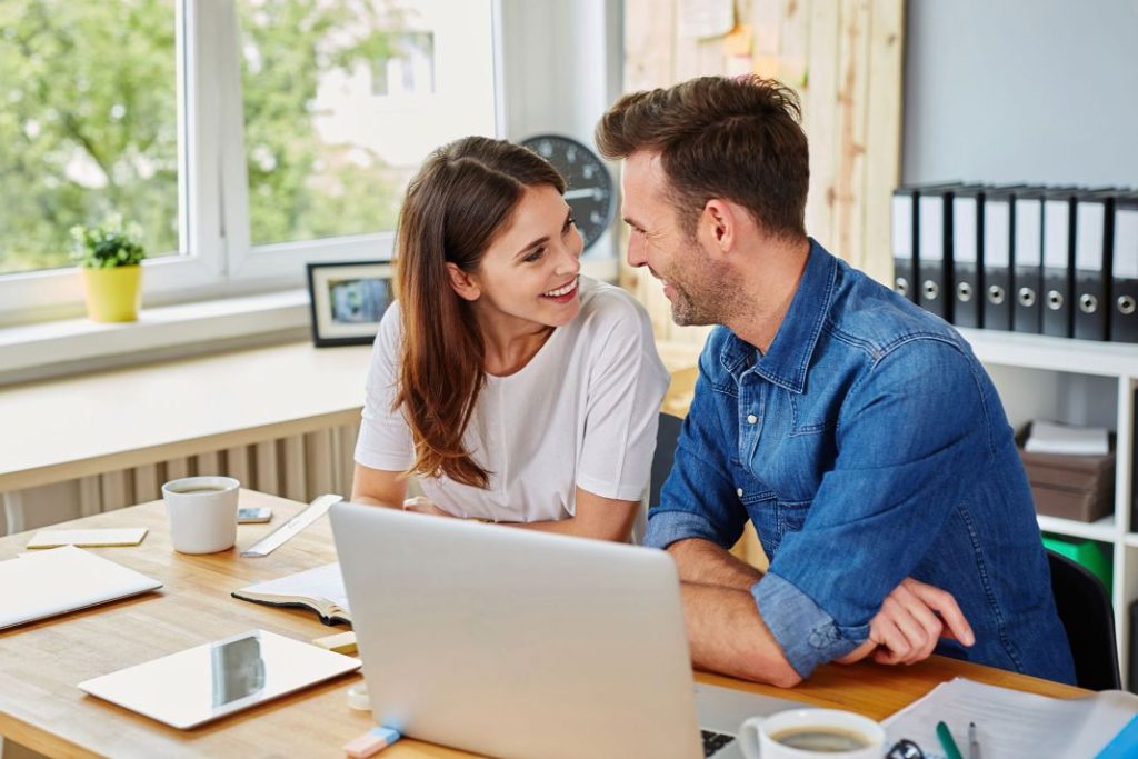 Consejos para trabajar con tu pareja y sobrevivir 1 Vida.es Recuerda que son un equipo, siempre trabajando hacia los mismos objetivos