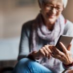 Las mejores aplicaciones para cuidar a la gente mayor