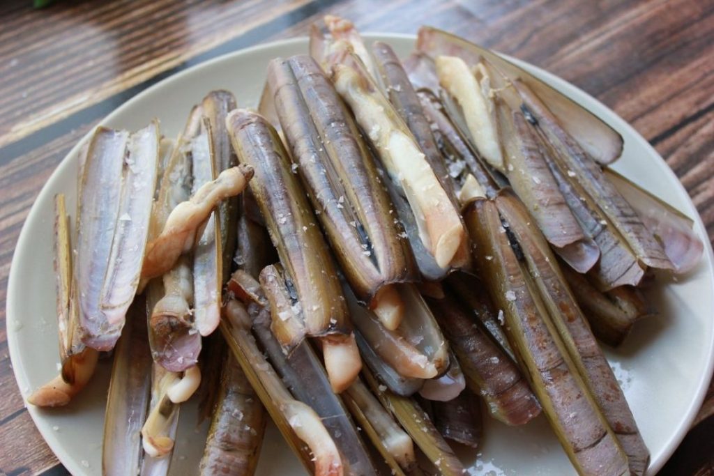La mejor receta para hacer unas navajas a la plancha increíbles 1 Vida.es Las navajas