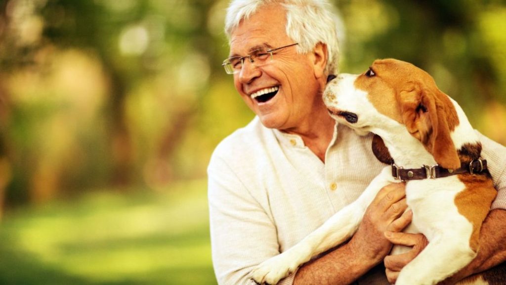 Los humanos somos felices cuando podemos cuidar a alguien, incluso si es una mascota