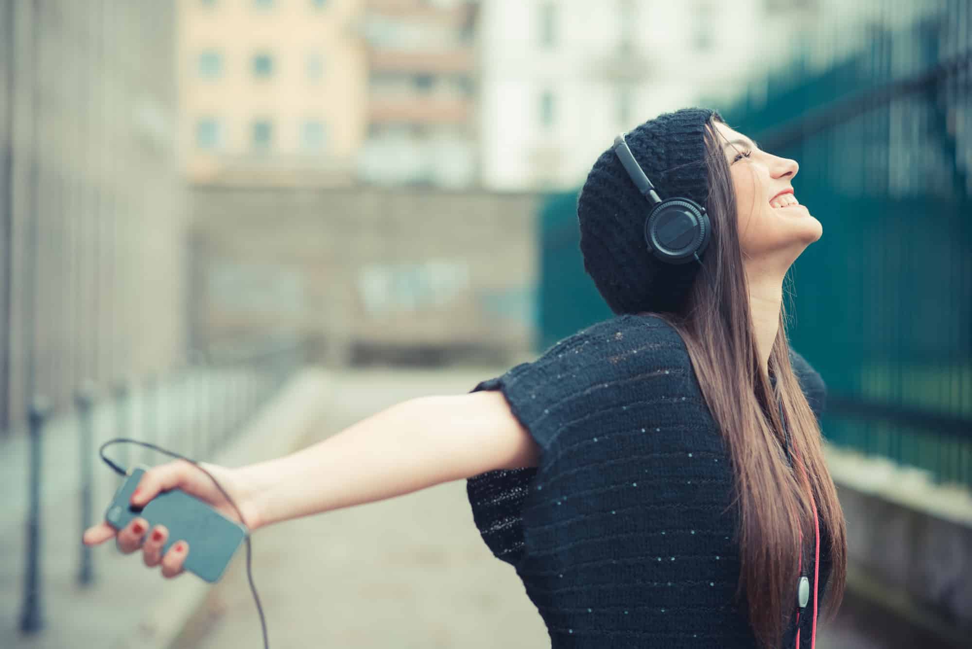 Cómo la música puede ayudar a aumentar la productividad