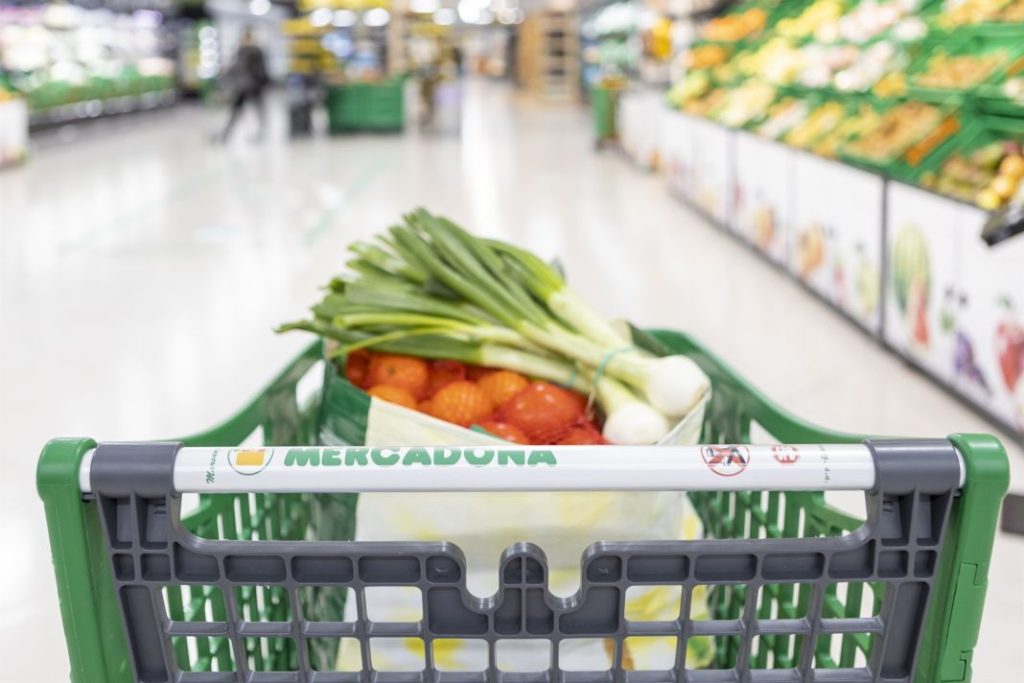 7 consejos para ahorrar al hacer la compra en Mercadona 1 Vida.es Planifica tu compra estratégicamente