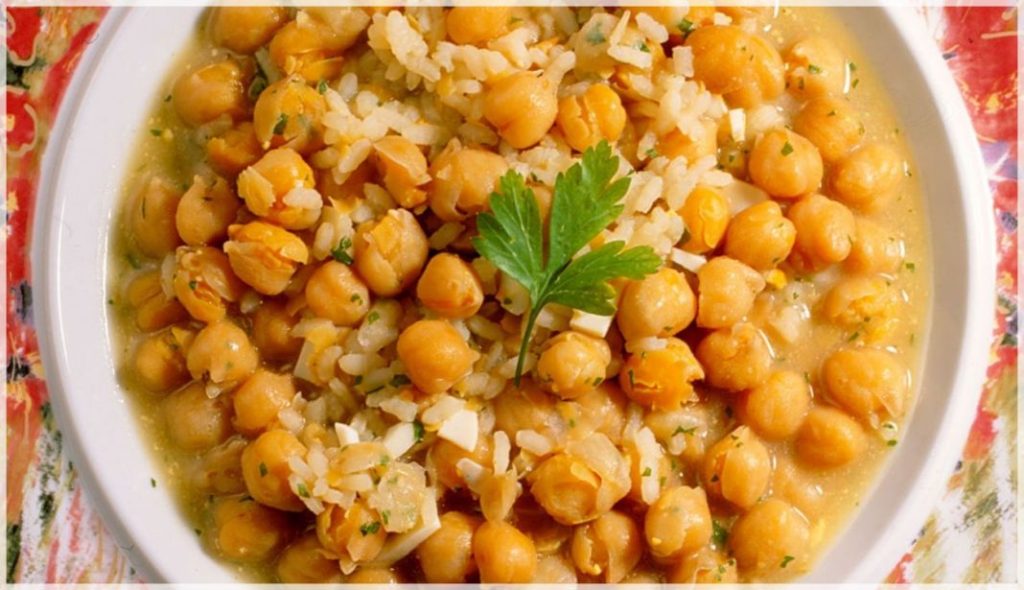 La receta de garbanzos con arroz mejor que el cocido 1 Vida.es Comer garbanzos es beneficioso para la salud por diversas razones