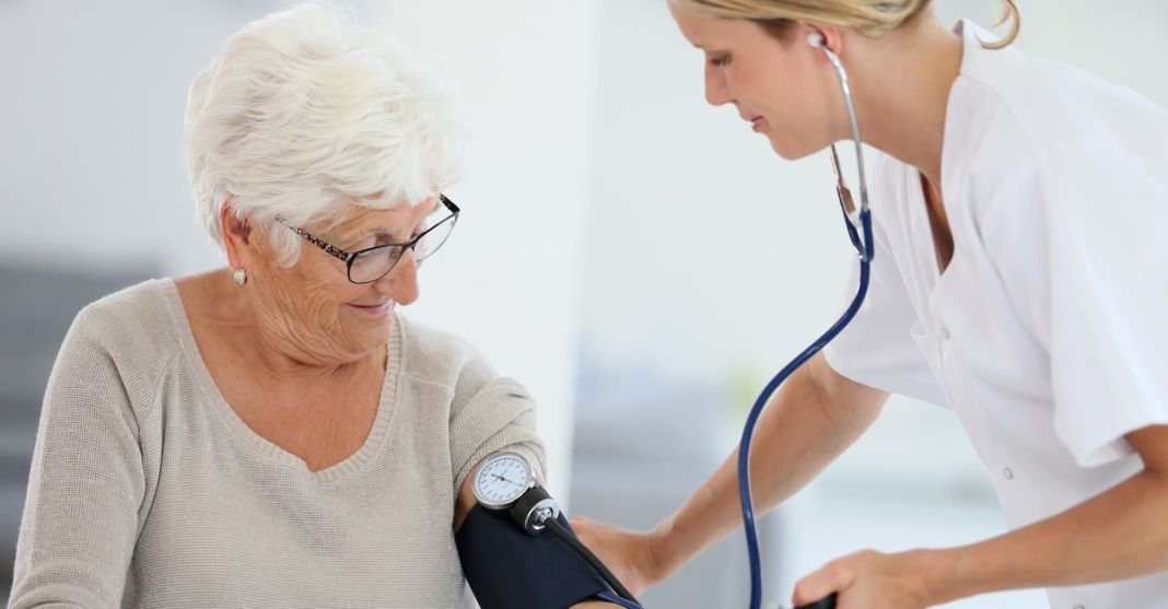 ¿Qué es la presión arterial alta?