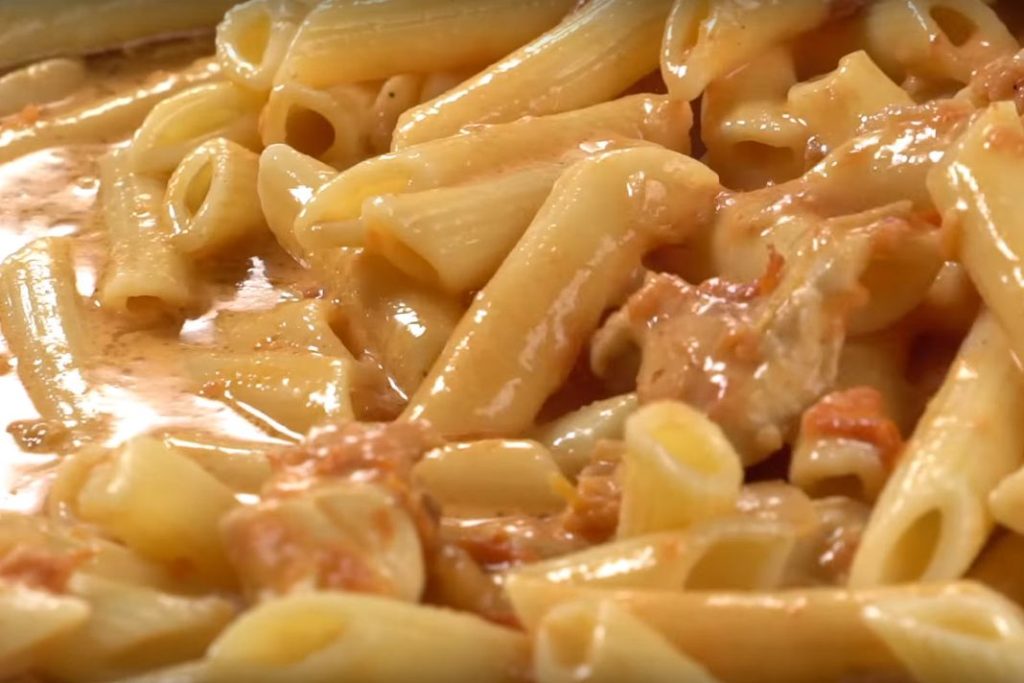 Cómo hacer unos macarrones con pollo que quiten el sentido 1 Vida.es Macarrones