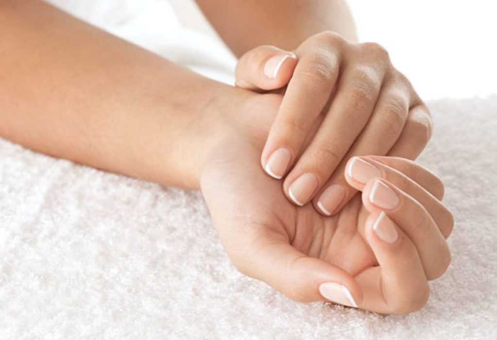 Así puedes evitar que tus uñas se estropeen en verano 1 Vida.es ¿Por qué las uñas se vuelven más quebradizas en verano?