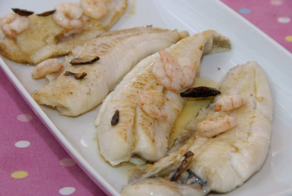 Cómo preparar gallo a la plancha para que quede jugoso y no se deshaga 1 Vida.es Qué pescado se usa para el gallo a la plancha