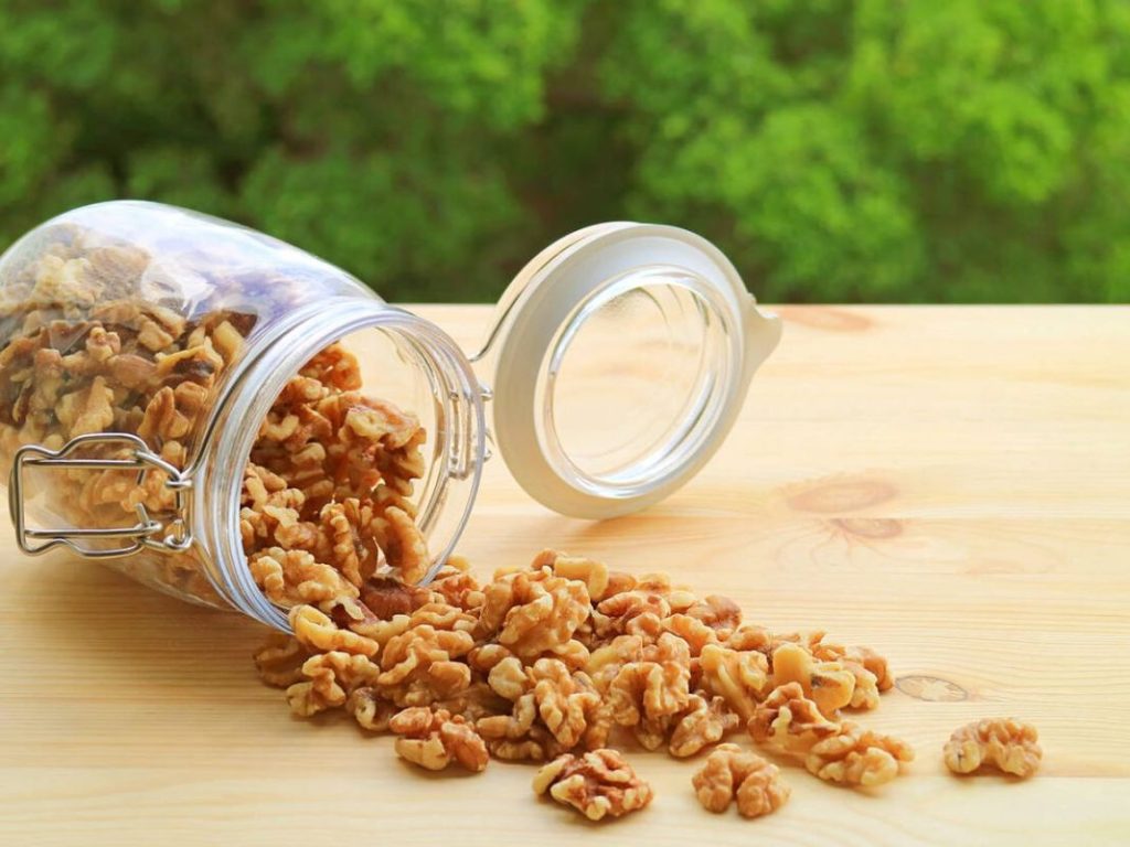 Si comes muchos frutos secos deberías saber esto: así es como afectan a nuestro cuerpo 2 Vida.es El contenido de grasas en los frutos secos