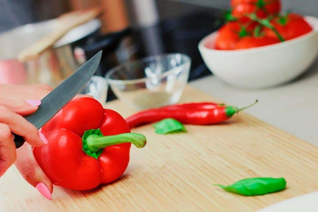Este es el alimento que te hace perder peso, frena el envejecimiento y refuerza tu pelo: parece magia 1 Vida.es El pimiento, una verdura repleta de propiedades