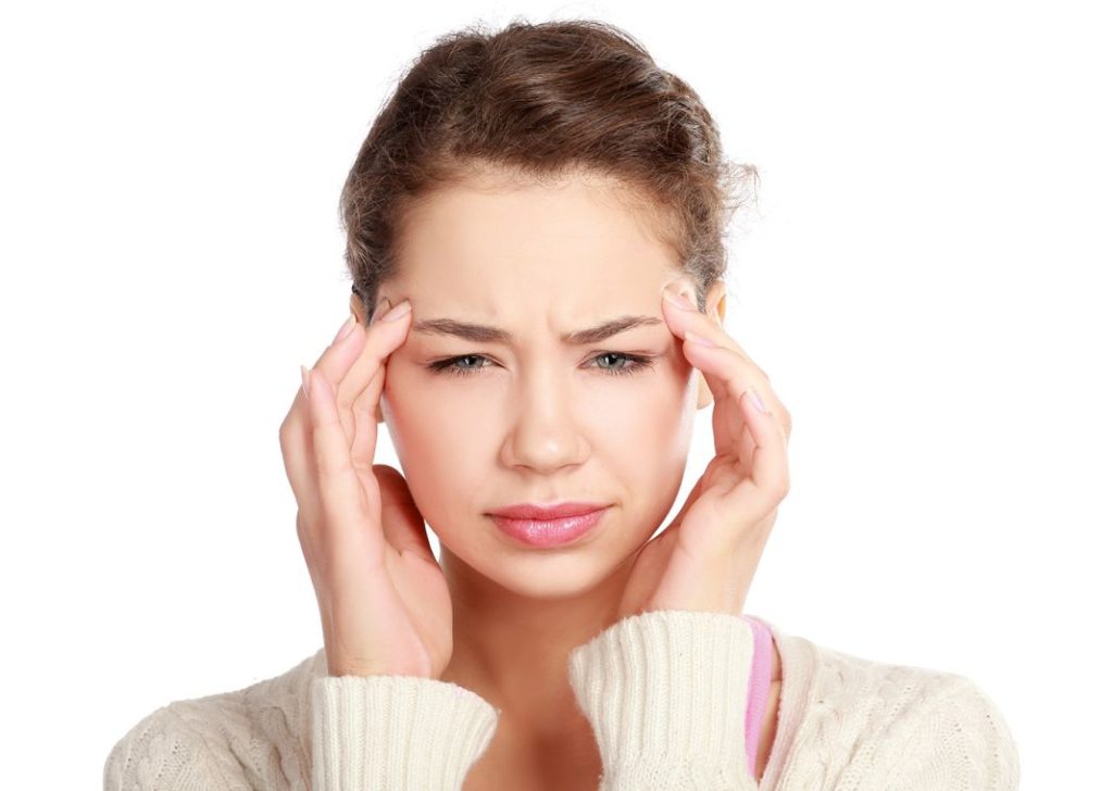 Despídete de las pastillas: 7 remedios naturales que te aliviarán el dolor de cabeza de inmediato 4 Vida.es Ejercicio y estiramientos, una solución natural para el dolor de cabeza