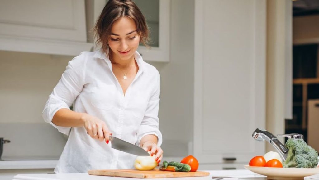 Lo que comes influye en tu estado de ánimo. Quizás lo sabías pero aquí te contamos por qué 4 Vida.es El impacto de las deficiencias nutricionales