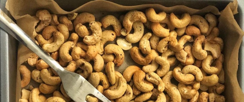 Feliz y sin miedo a engordar: este es el superalimento que recomienda la OMS para incluir en tus cenas antes de dormir 5 Vida.es Recomendaciones de consumo y precauciones