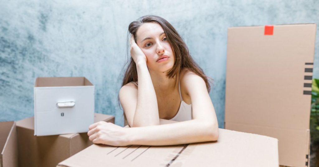 Descubre por qué envejeces más rápido si vives en un piso de alquiler 1 Vida.es El estrés crónico asociado con la incertidumbre habitacional