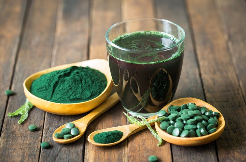 Alimentos que debes incluir en tu dieta para que no te falte calcio 3 Vida.es Algas marinas como la espirulina y el alga nori