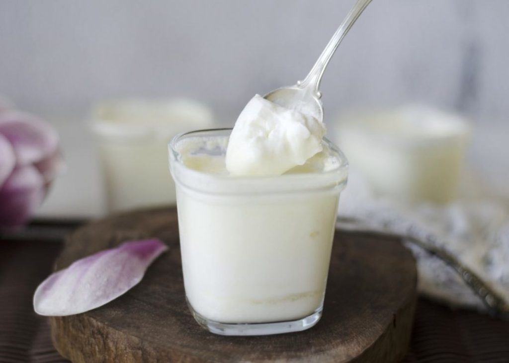 Toma este alimento probiótico común y baja la hinchazón de inmediato 1 Vida.es Beneficios de los probióticos en el yogur natural