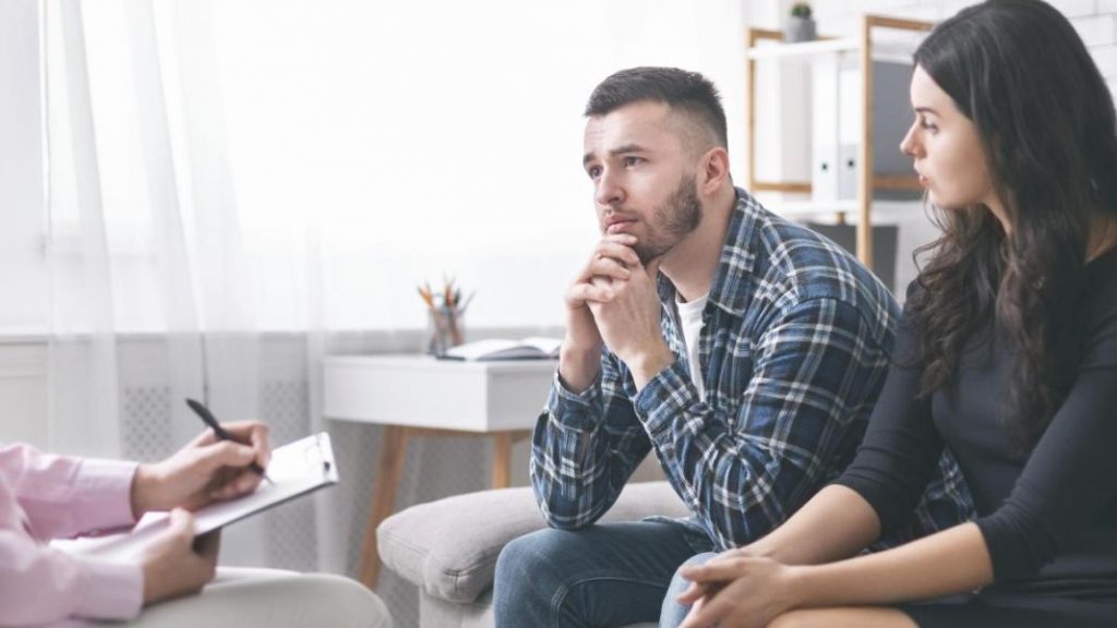 Un psicólogo desvela las claves para acabar con las discusiones de pareja 3 Vida.es Buscar apoyo profesional cuando sea necesario