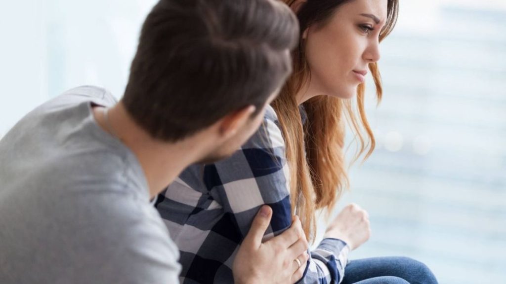 Cómo saber si estás en una relación de pareja esporádica 3 Vida.es Inconsistencia en las interacciones y la disponibilidad