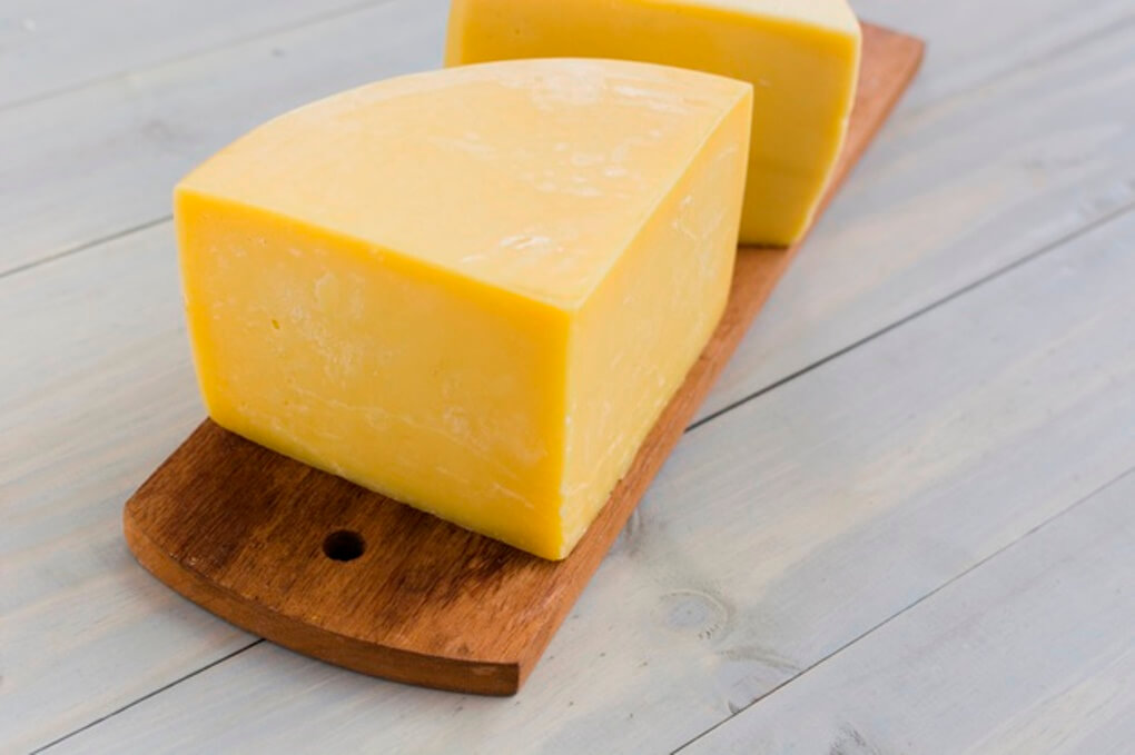 Consideraciones al consumir queso cheddar